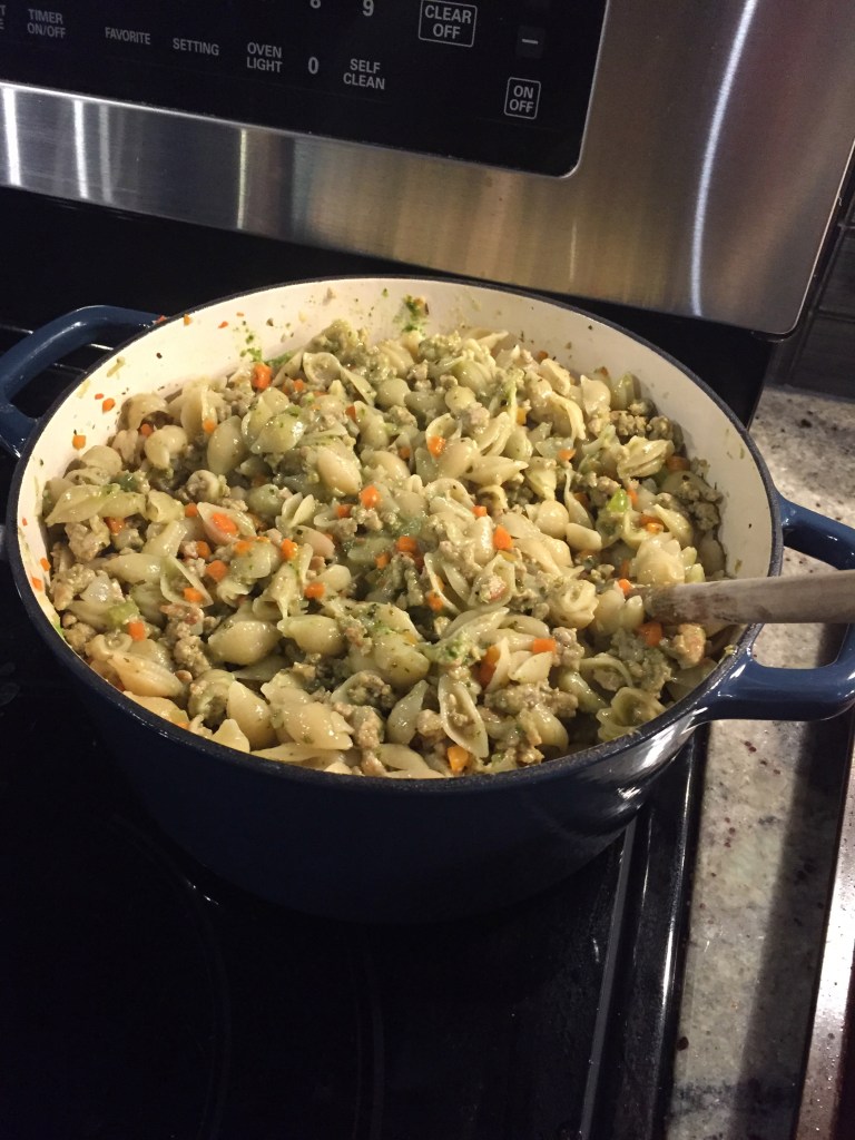 ground turkey, vegetable and pesto pasta